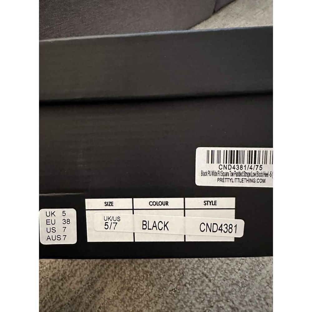 NWT PrettyLittleThing Black Wide Fit Square Toe Padded Low Block Heel US 7/UK 5 - Picture 5 of 8